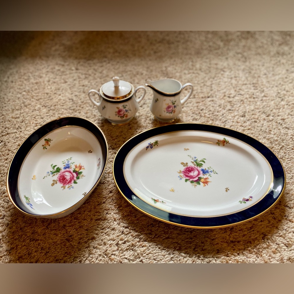 Noritake - Hapsburg Rose Set